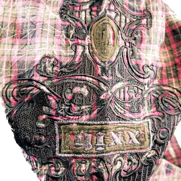 Ladies Guess Plaid Embroidered Shirt Size Medium - Picture 3 of 4